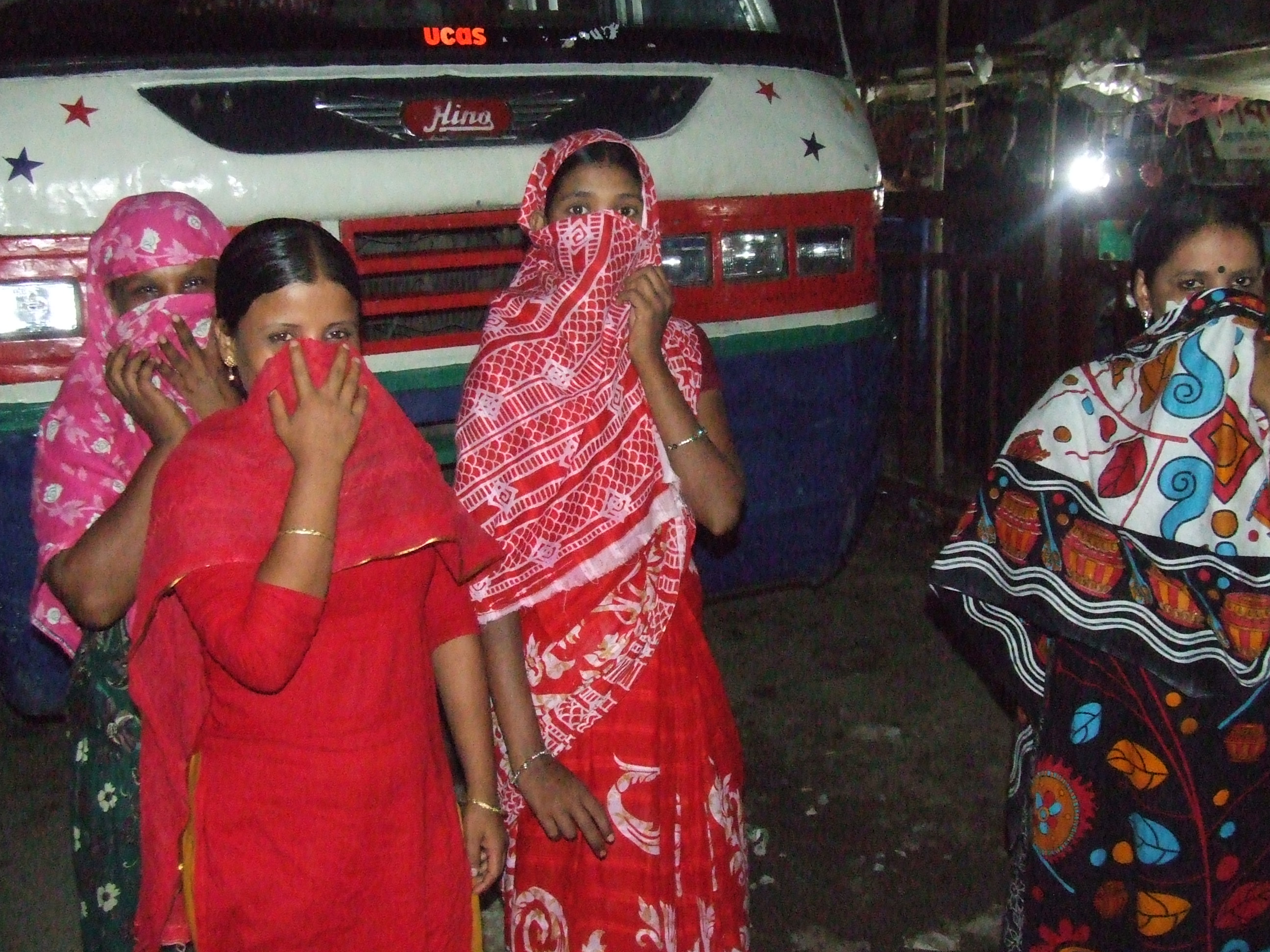  Where  find  a girls in Khulna, Bangladesh